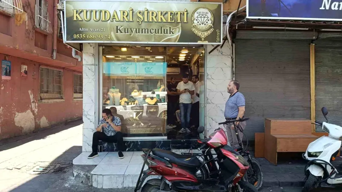 adanada kuyumcuya silahli saldiri wZFxEpp1