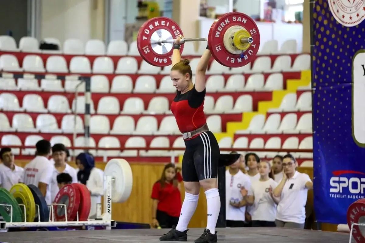 sivasta halter yildizlar kulupler turkiye sampiyonasi basladi HHKKWcNd
