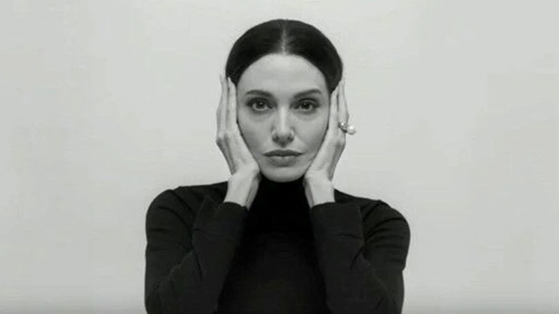 abdli unlu oyuncu angelina jolie ulkemi taniyamiyorum qflBOpxu