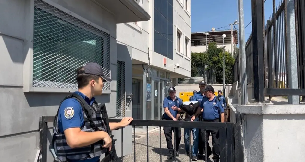 bursada hirsizlik zanlisi 16 yasinda yakalandi nx2yGITx