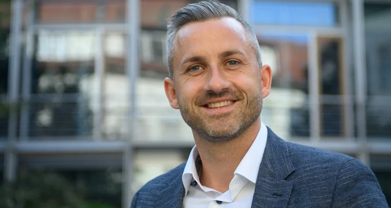 hitler ruhu hortladi asiri sag geliyor 9aQK32EH