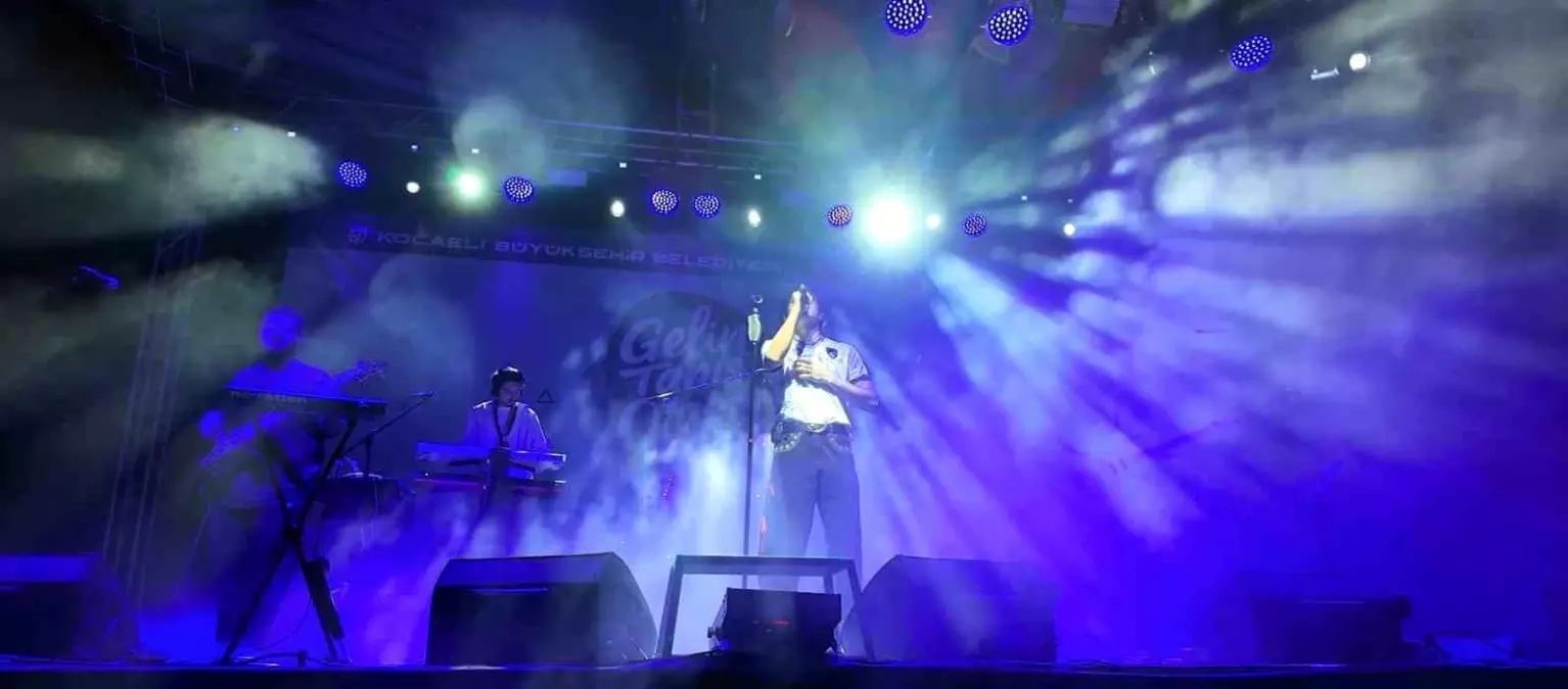 kocaeli universitesinde guz senlikleri coskuyla kutlandi CJDqWgQA