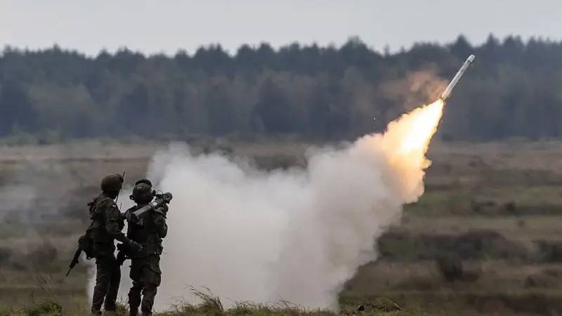 nato rus ucaklarina karsi tetige basar mi qfUYbztN