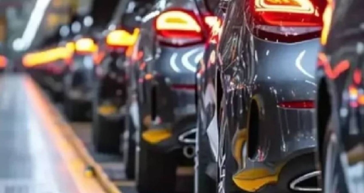 otomotiv sektorunde dengeler degisti yeni elektrikli arac apar topar iptal edildi 4QBhgtVQ