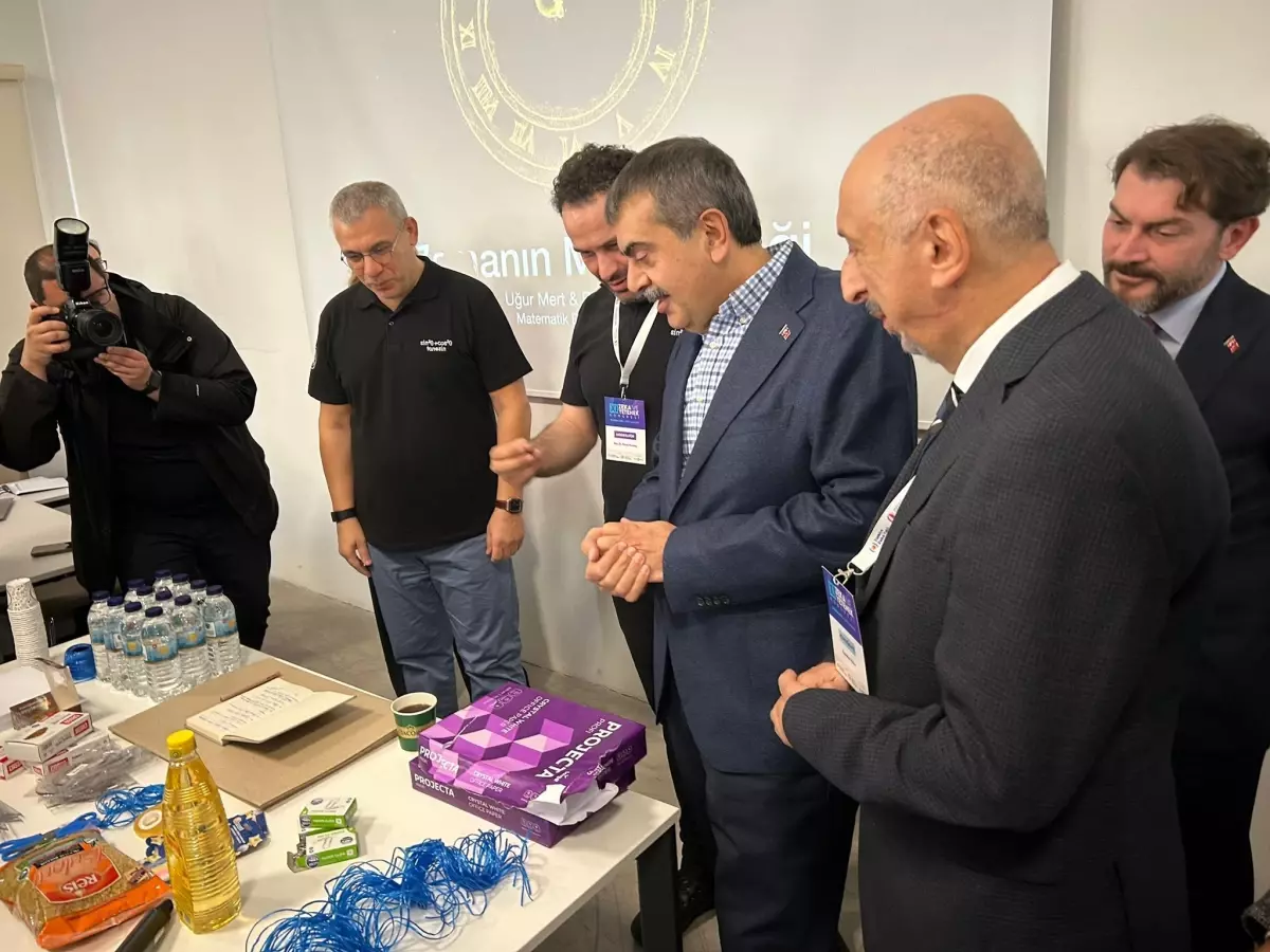 bakan tekin odtudeki zeka ve yetenek atolyelerini ziyaret etti Jyq3ejQu.jpg