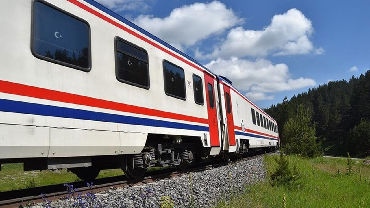 bakan uraloglu acikladi demir yollarinda 2026 hedefi 14 bin 437 kilometre hat uzunlugu z19rHLGH.jpg