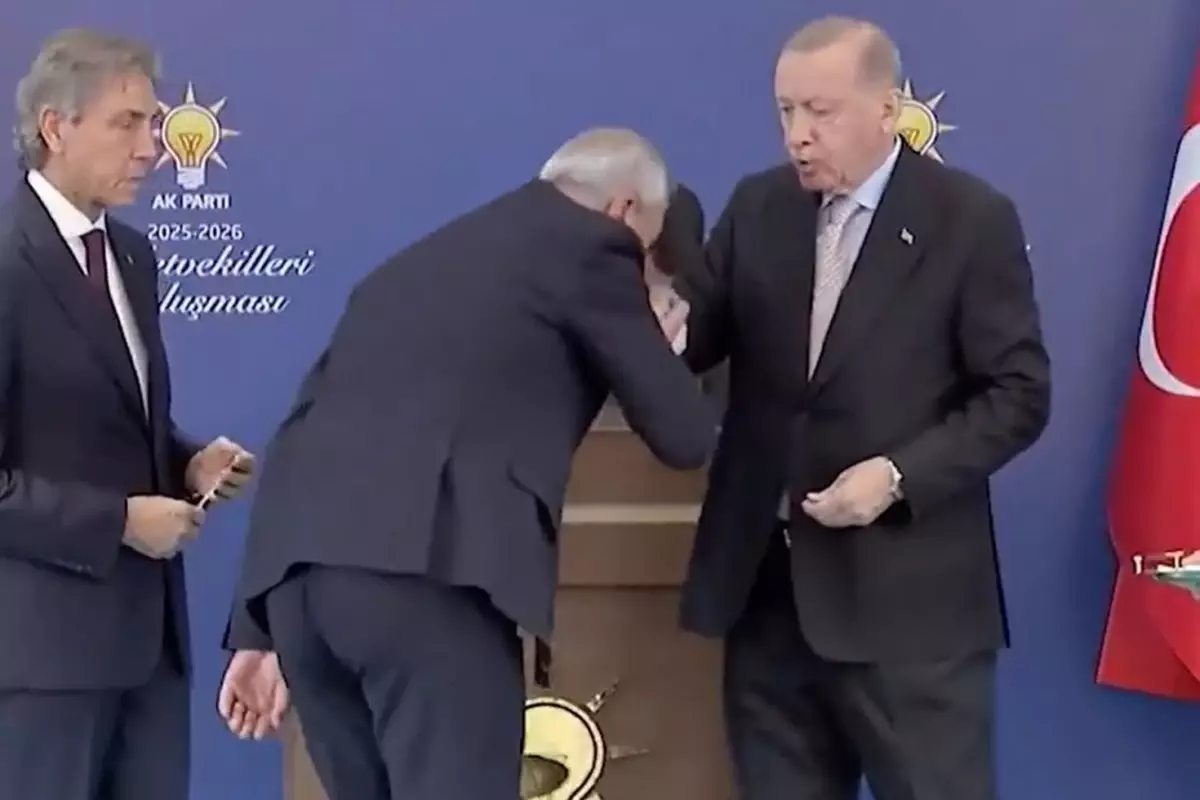 halk buyurursa yaparim demisti erdoganin elini operek ak parti saflarina gecti 7Ap253Ld