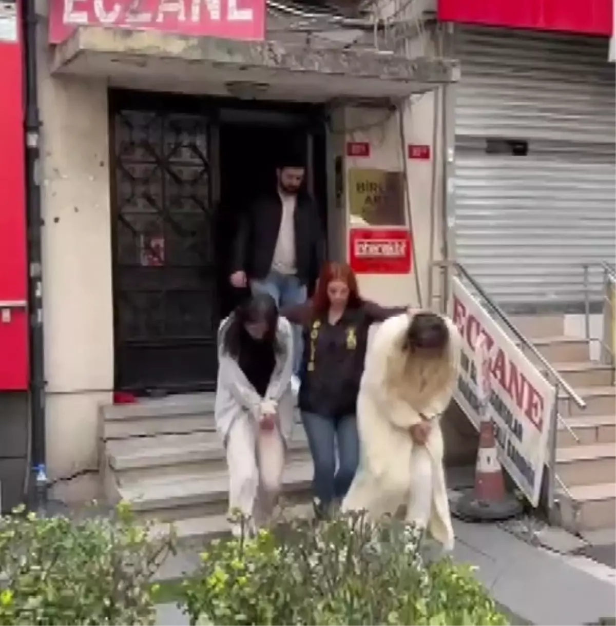 istanbul merkezli fuhus operasyonu 20 gozalti 16 tutuklama tKvfNzKd.jpg