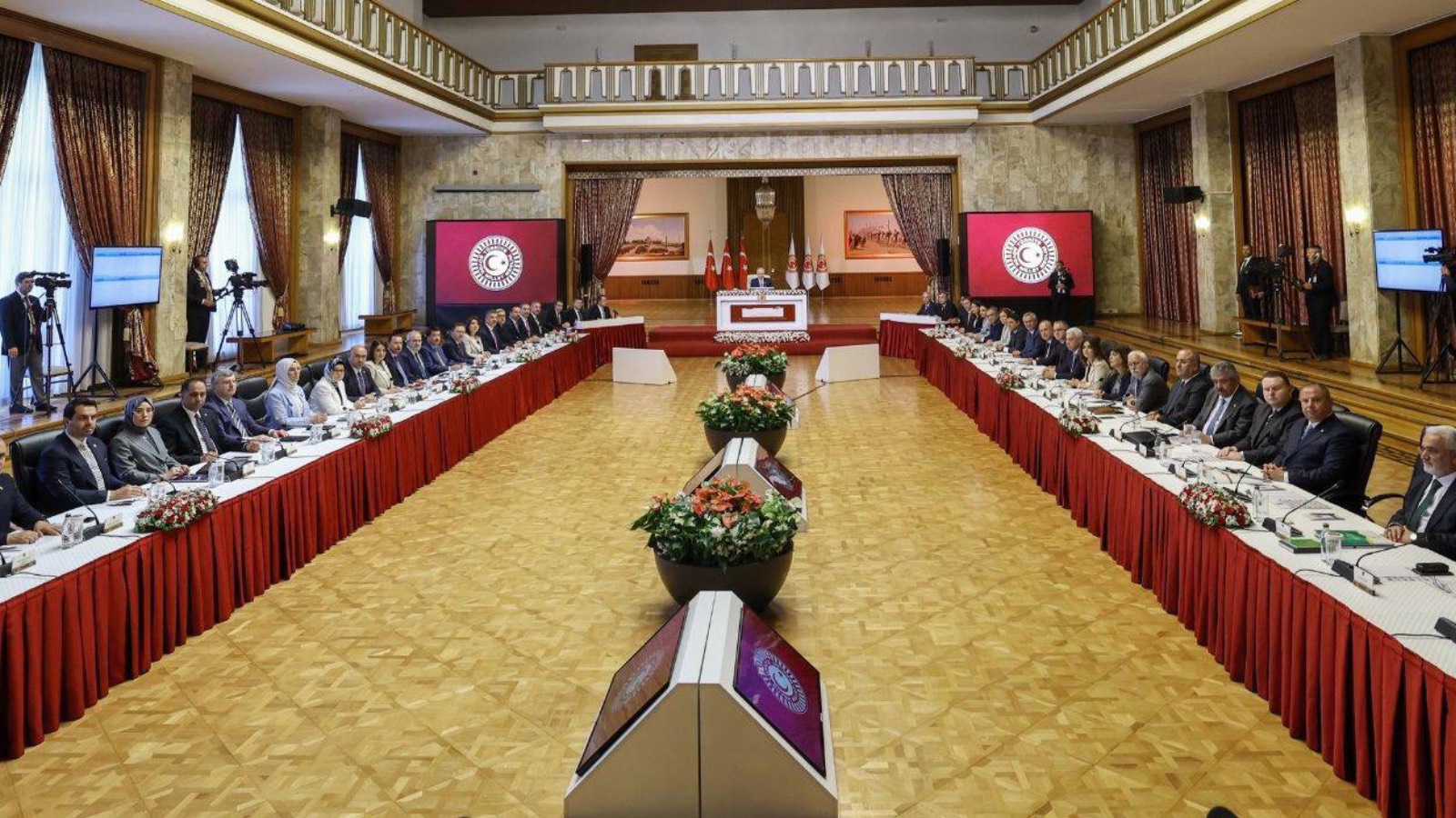 kurtulmus milli dayanisma kardeslik ve demokrasi komisyonu koordinatorleri ile gorusecek zm1jfFtW.jpg